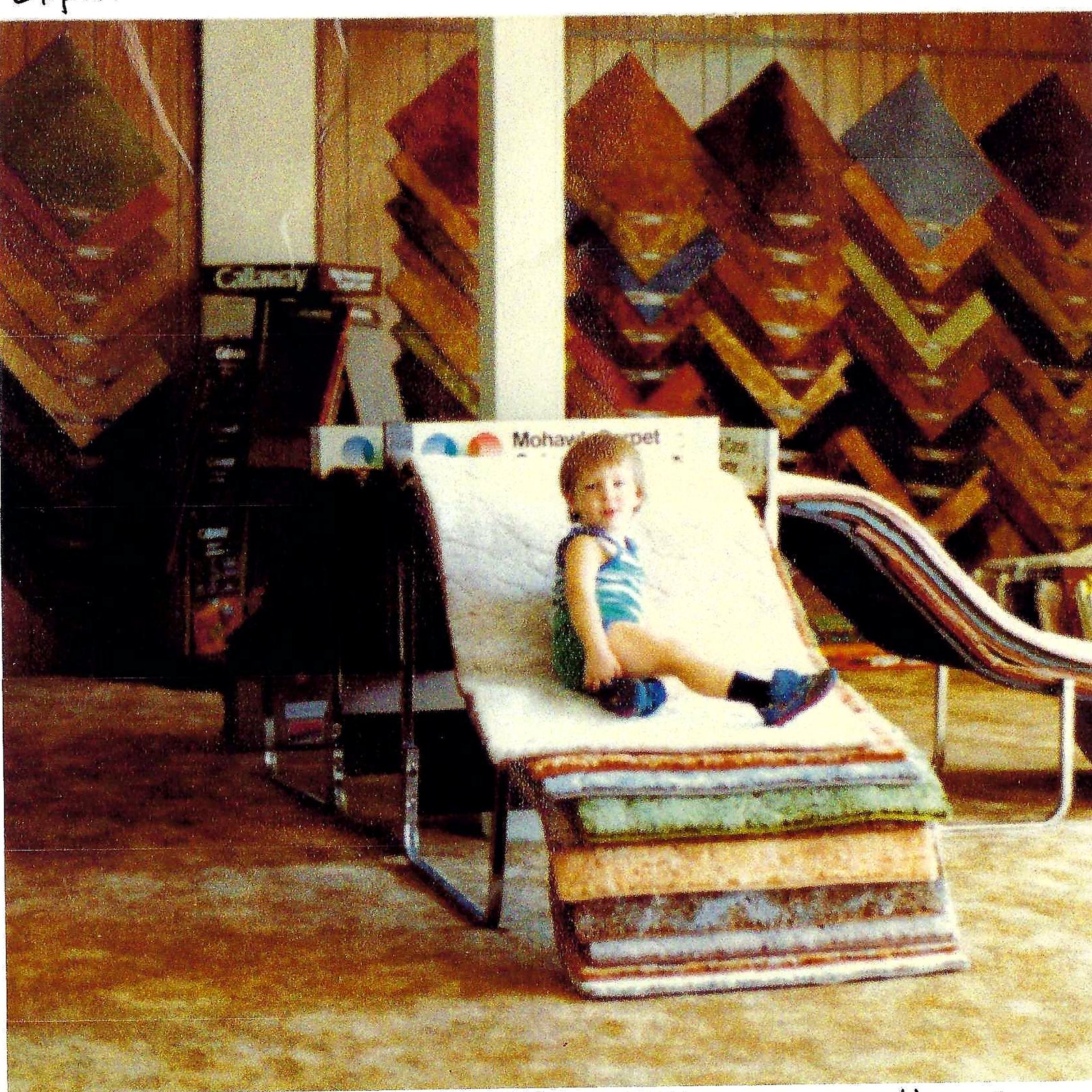 Tile and flooring experience and material display